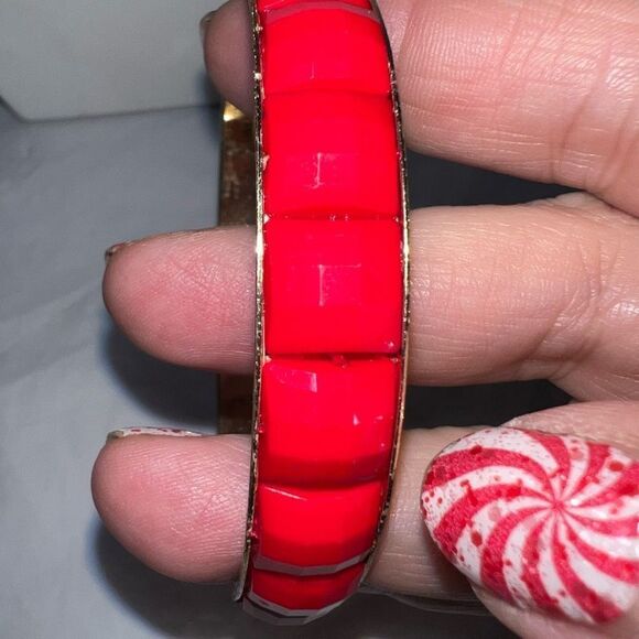 Vintage Gold Tone and Faceted Red Bead Bangle Bracelet - Picture 7 of 8